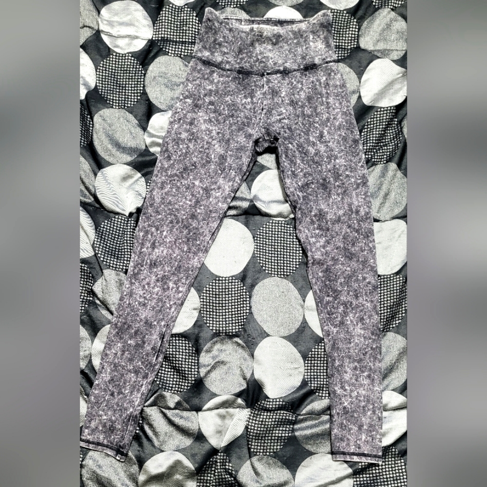 Forever 21 Acid wash legging set